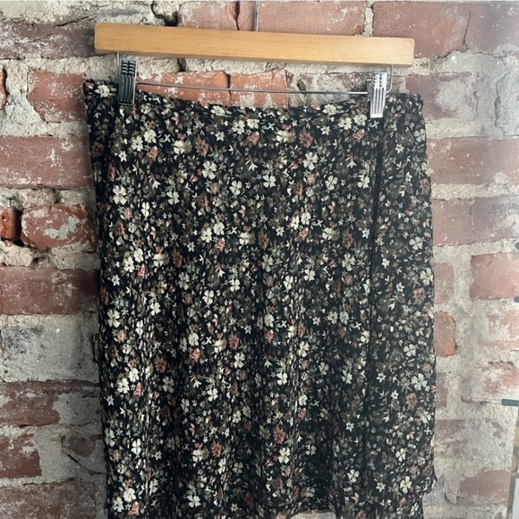 Express Dresses & Skirts - Vintage Express Black‎ Floral Knee Length Skirt Size Medium Y2k 90s